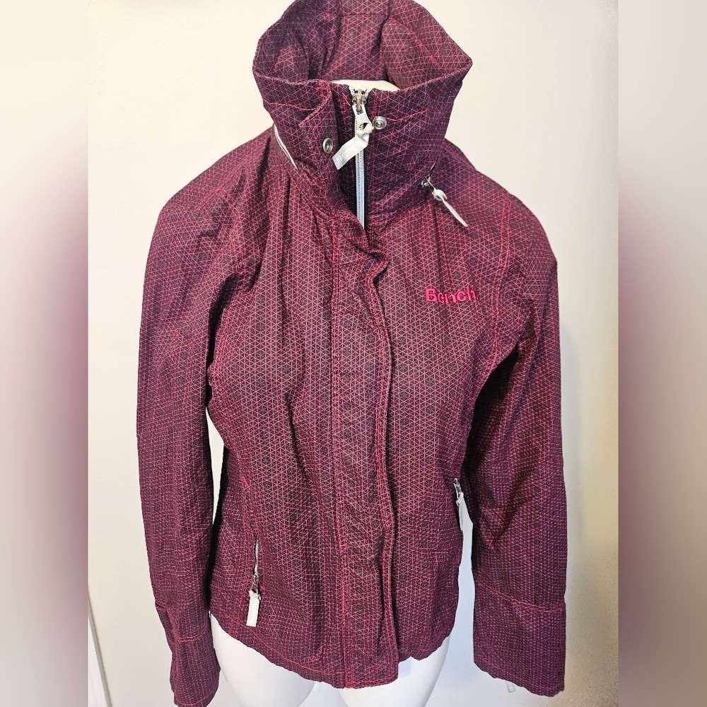 Bench Geometric Light Jacket with Hidden Hood - XL - Picture 7 of 13